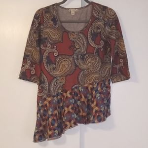Energe` Contrast Pattern Top in Size Medium